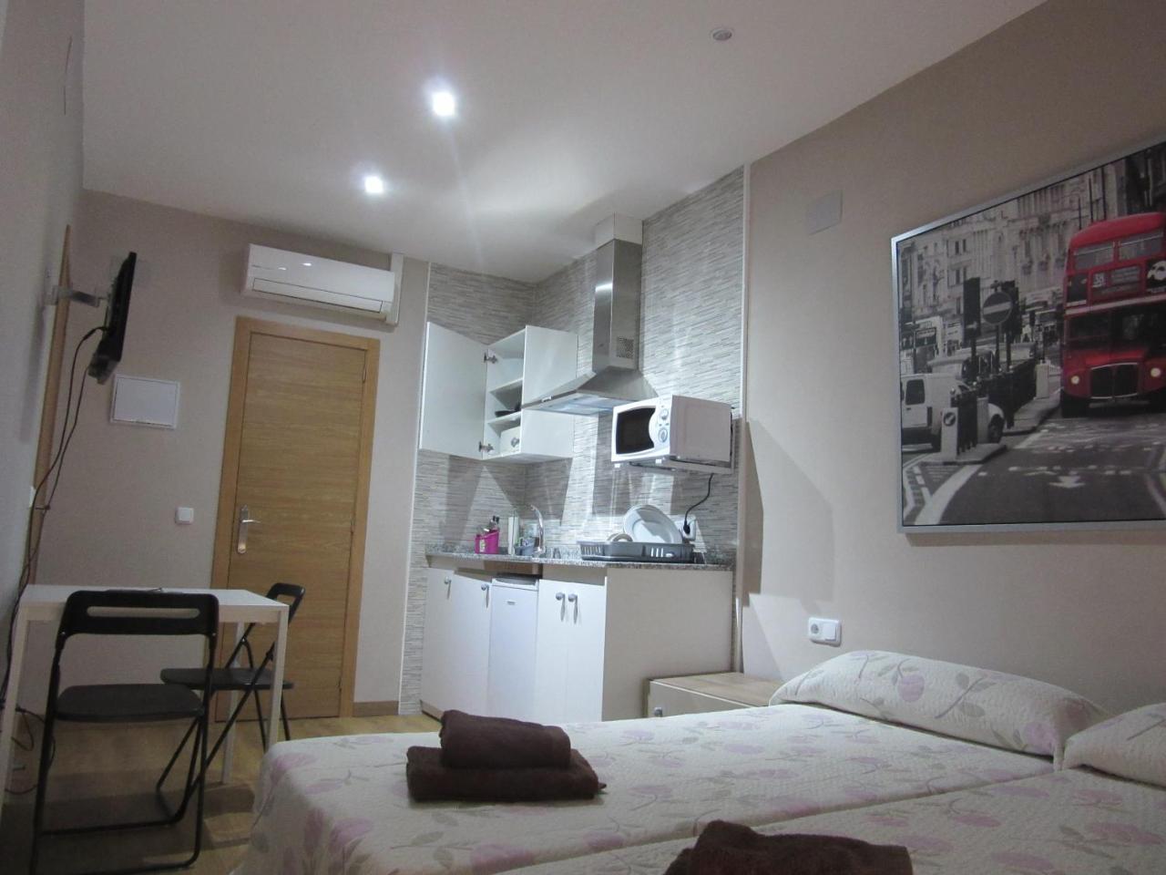 Apartamentos Adressadors บาเลนเซีย ภายนอก รูปภาพ